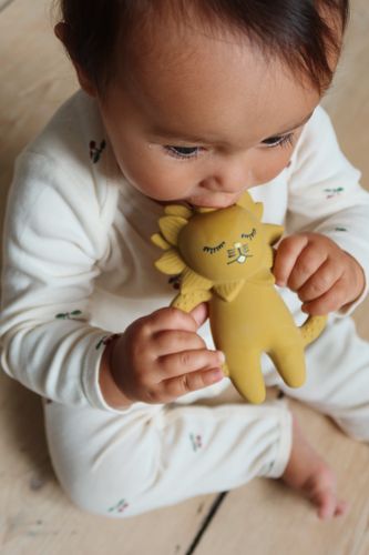Konges Sløjd Løve Biteleke til baby - mustard